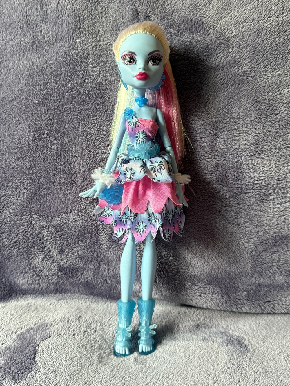 dot dead gorgeous abbey bominable monster high